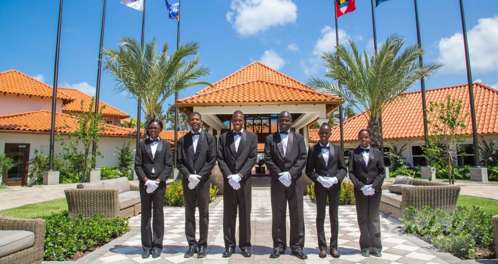 How much should you tip butlers at sandals resorts